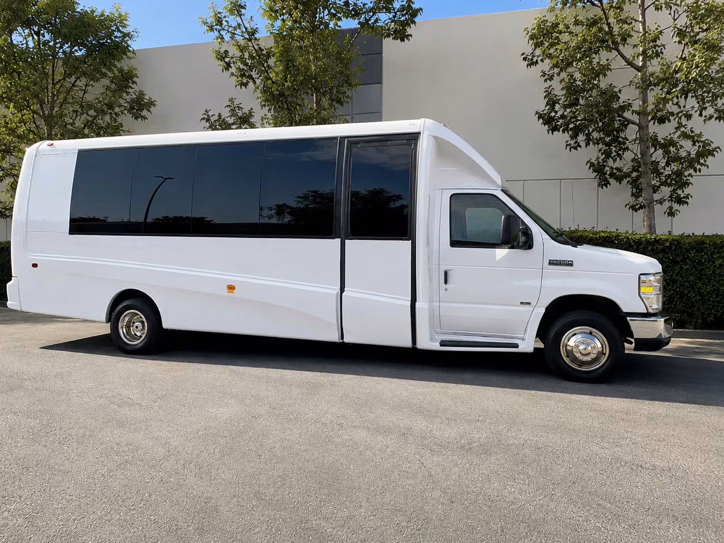 18 passenger minibus