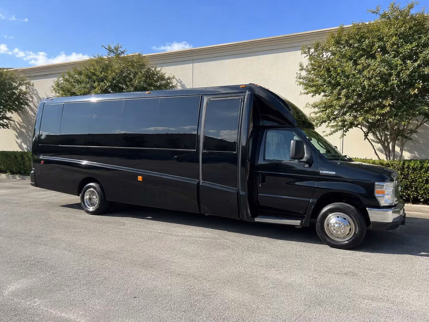 bus rentals for gresham proms homecomings