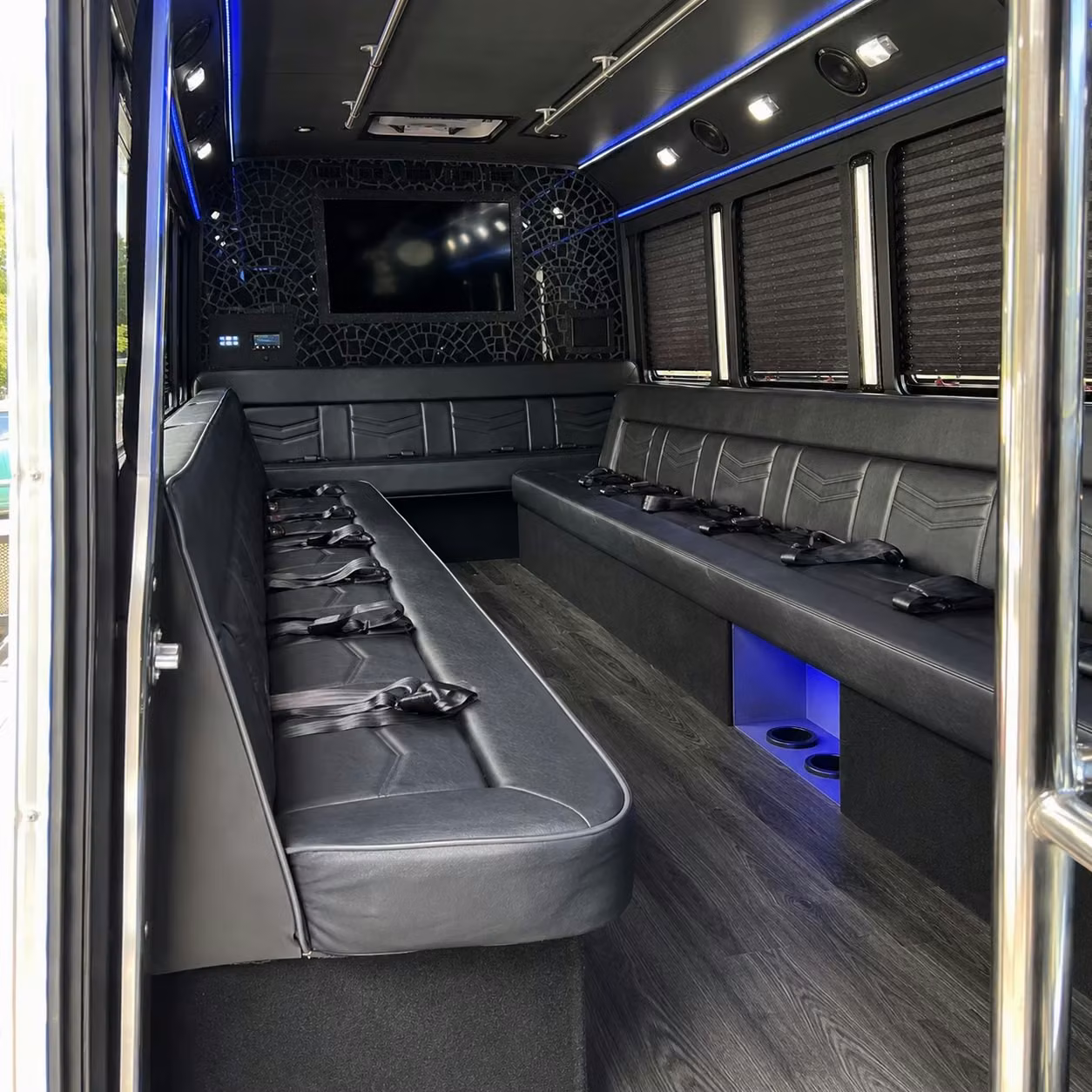 concert bus rentals in gresham