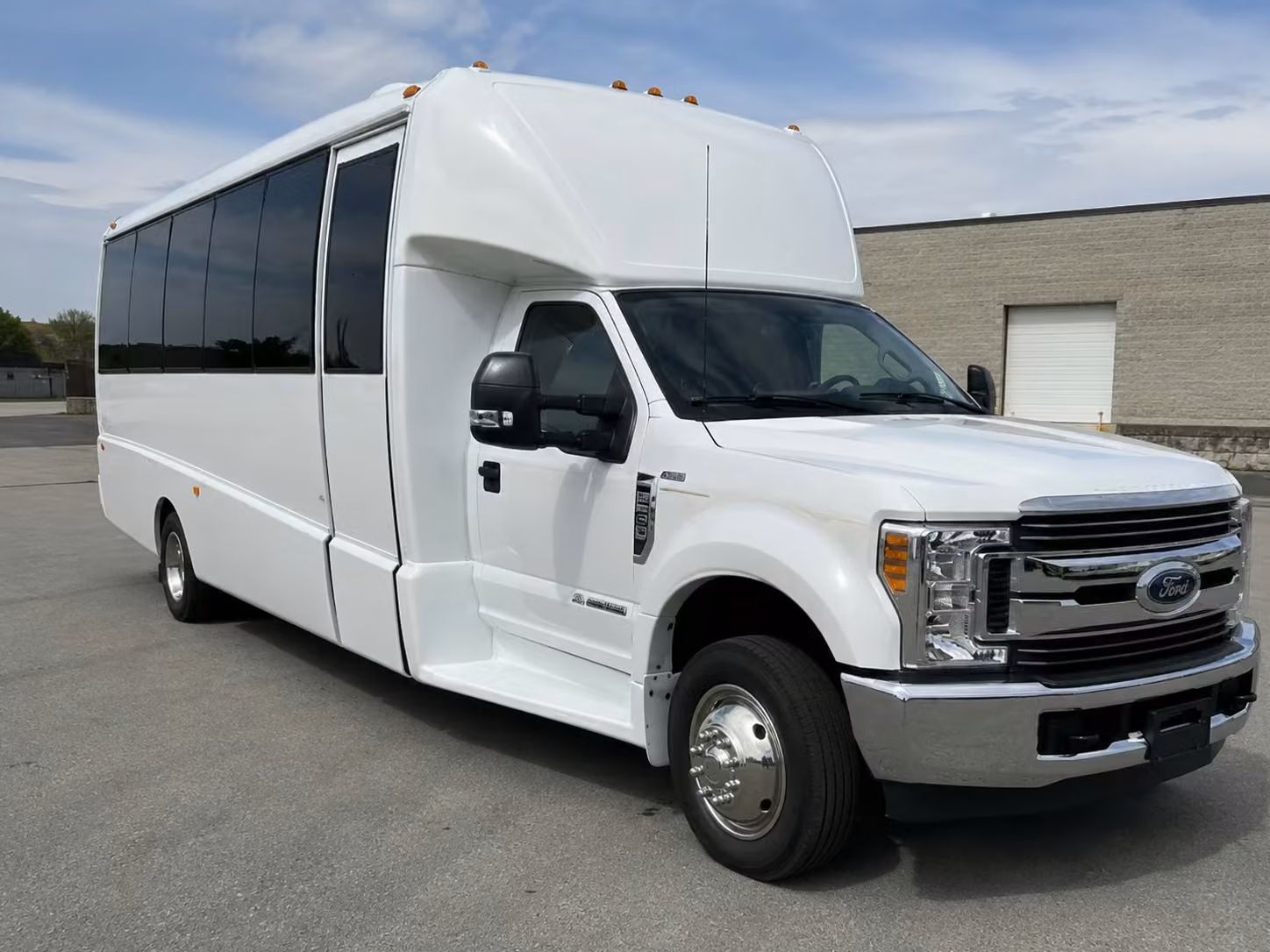 gresham airport shuttle services
