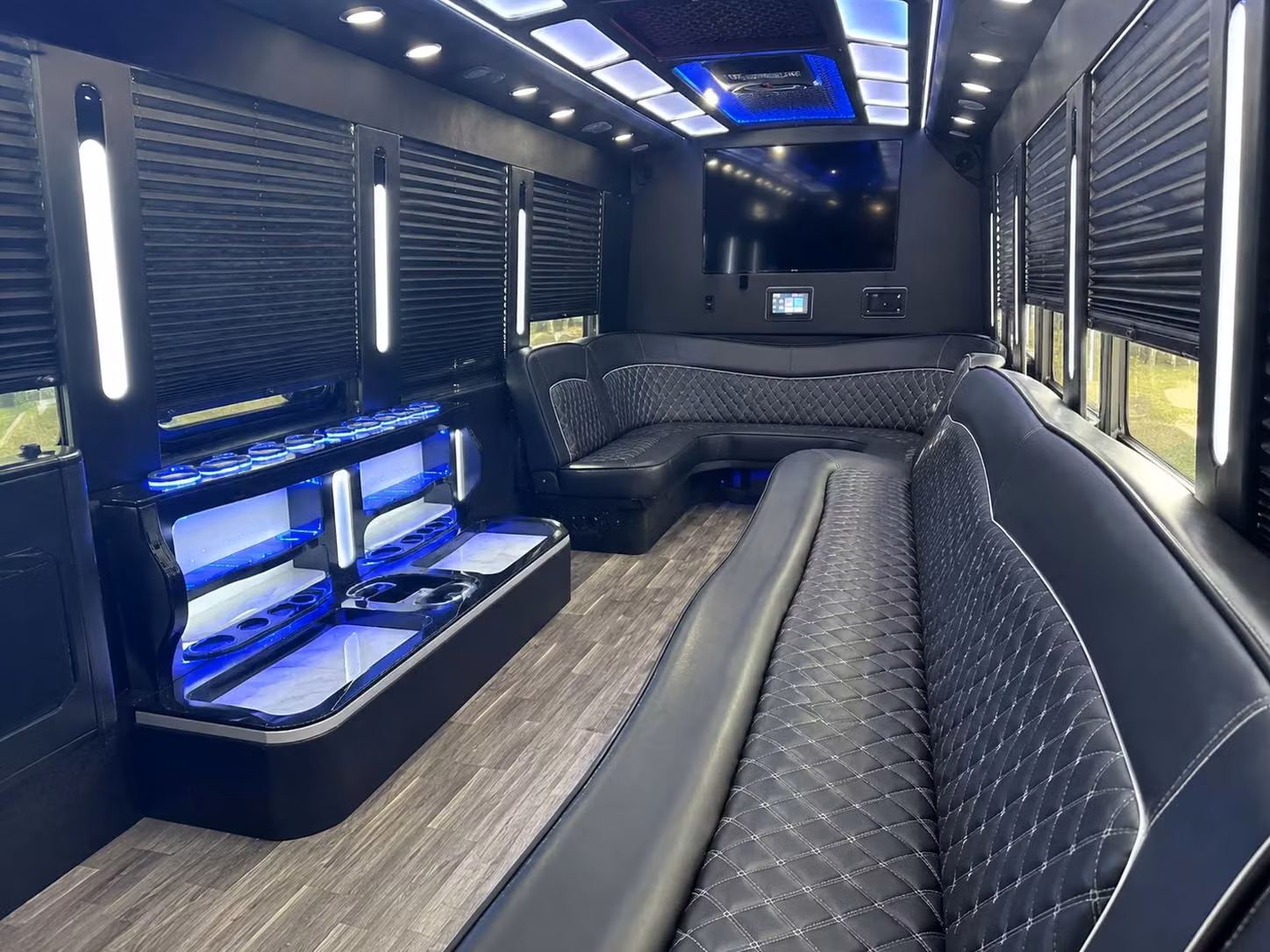 party buses for prom night in gresham that keep the energy going all night long